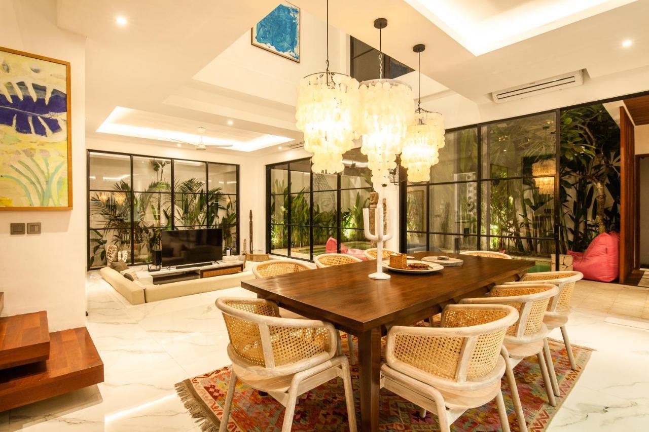 Luxury Villa Devina I Seminyak I Yoga & Gym Екстер'єр фото