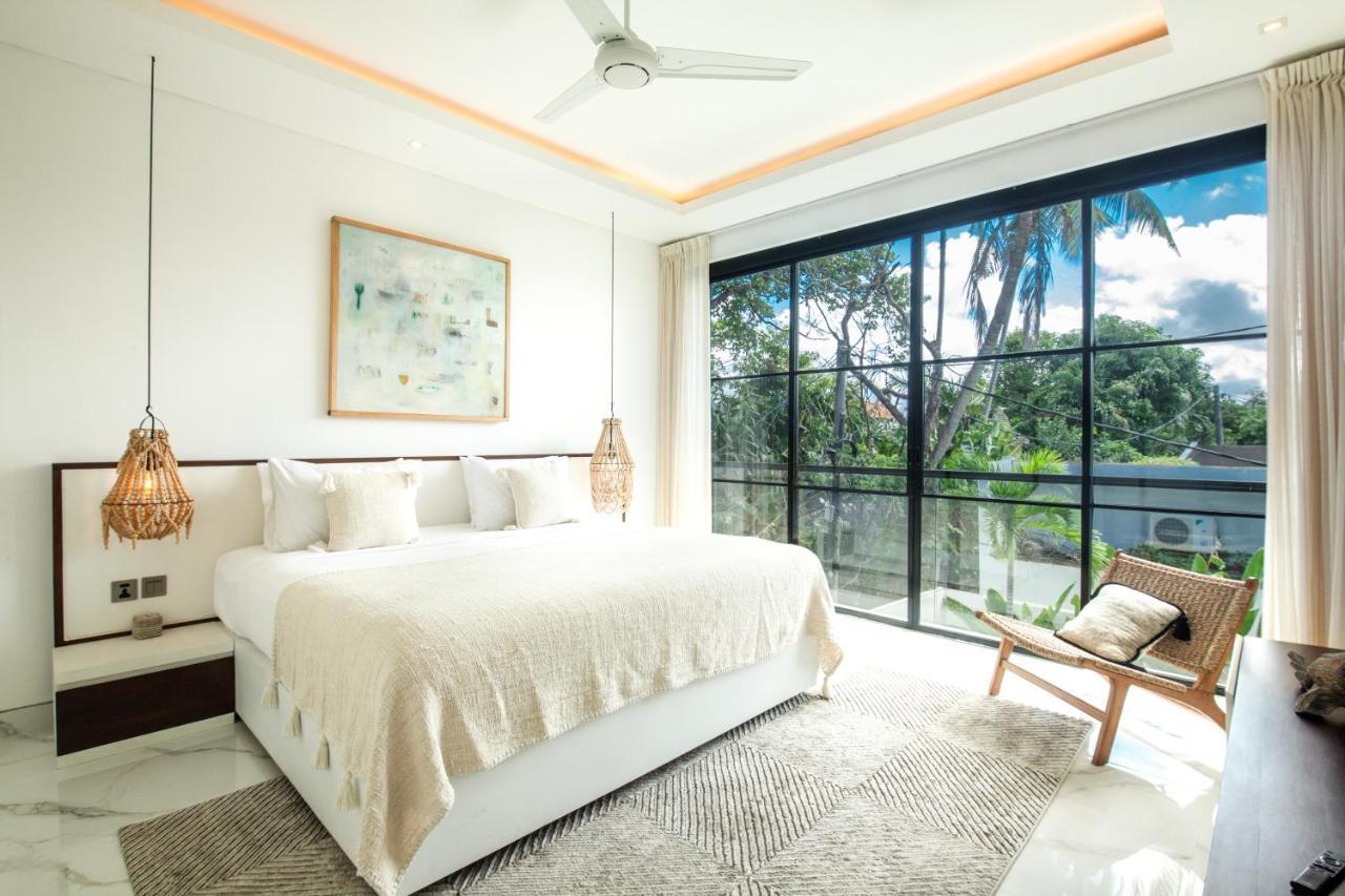 Luxury Villa Devina I Seminyak I Yoga & Gym Екстер'єр фото