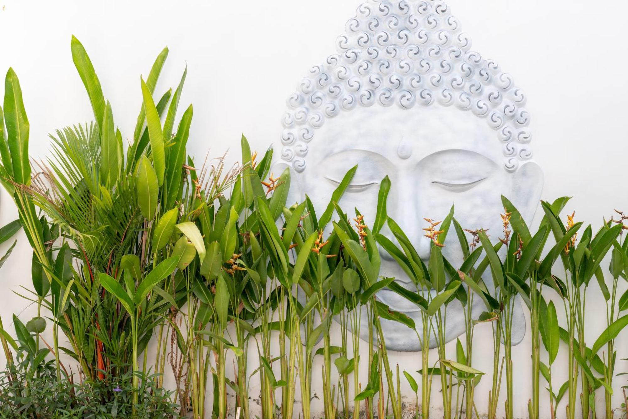 Luxury Villa Devina I Seminyak I Yoga & Gym Екстер'єр фото